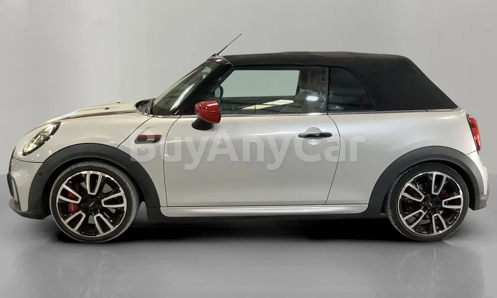 Vehicle photo 4
