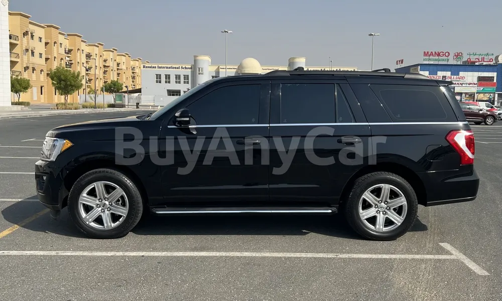 Vehicle photo 4