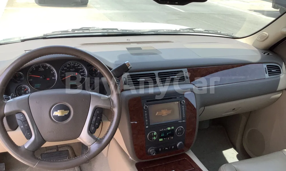Vehicle photo 8