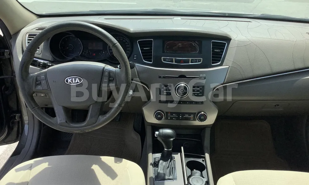 Vehicle photo 8