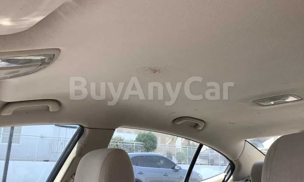 Vehicle photo 9
