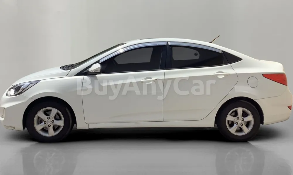 Vehicle photo 4