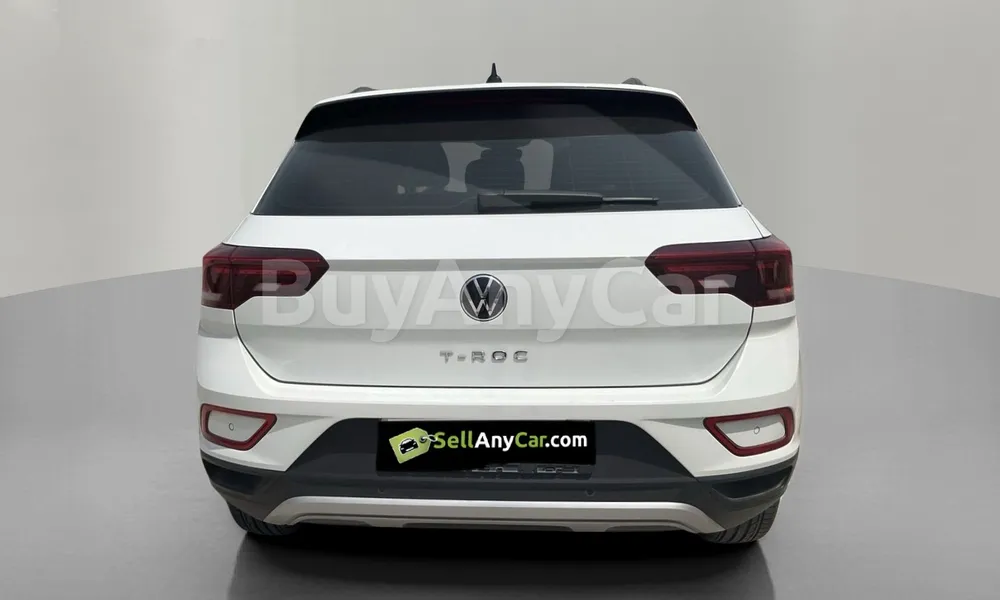 Vehicle photo 2