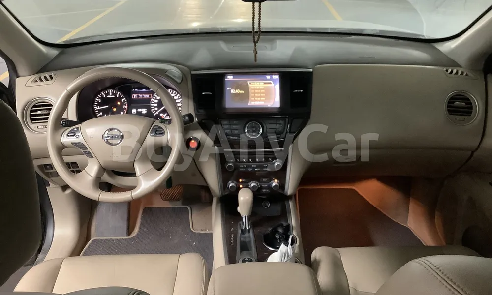 Vehicle photo 8