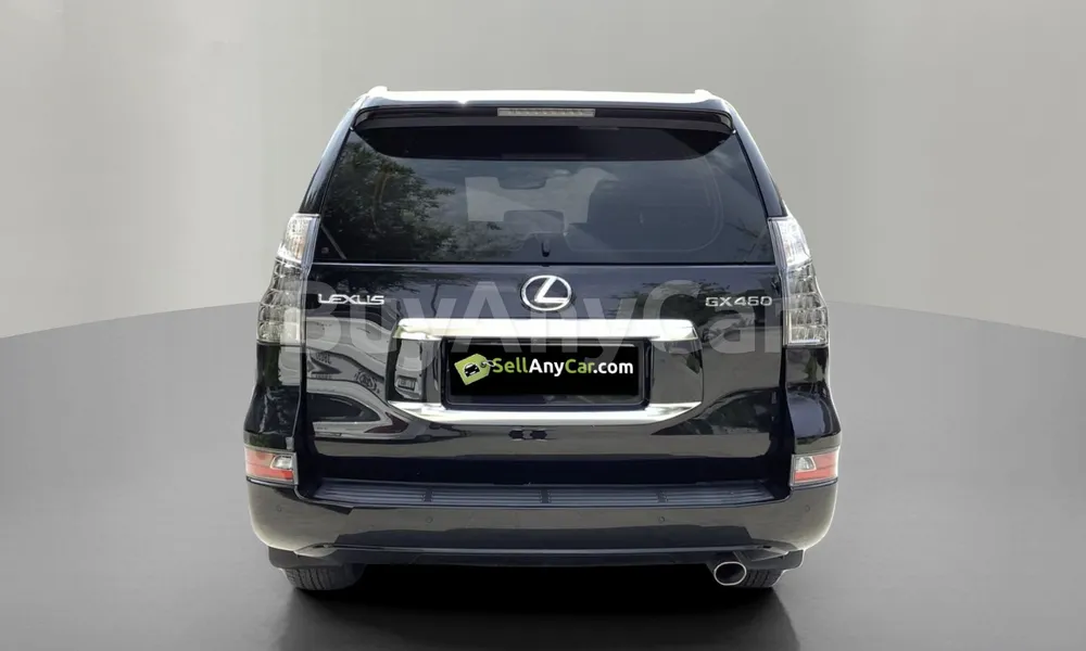 Vehicle photo 2