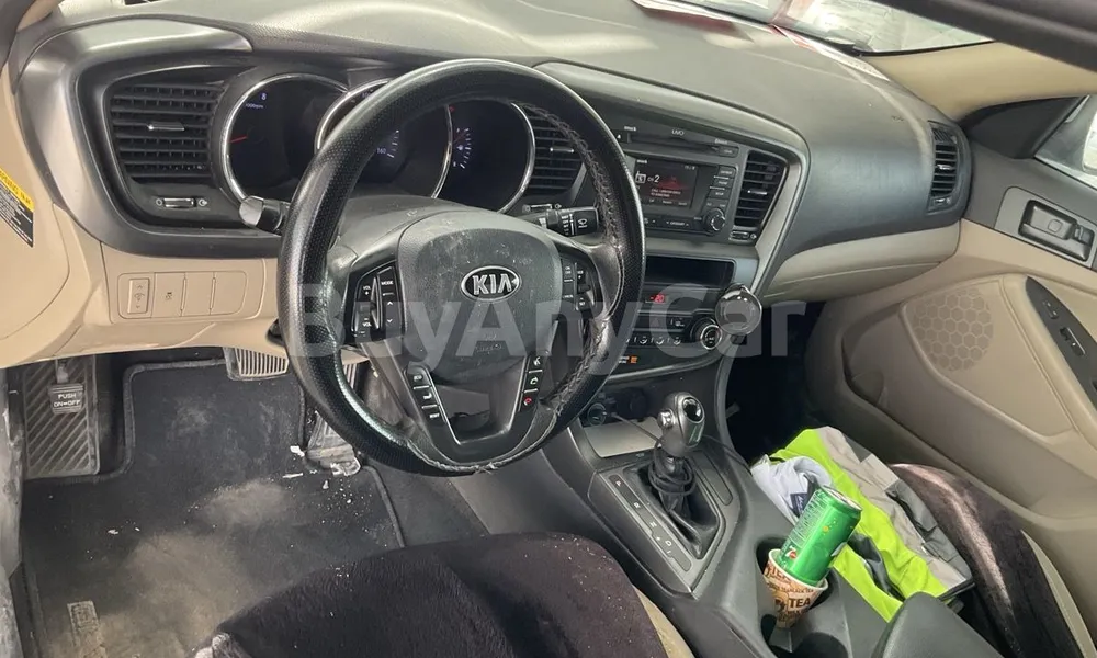 Vehicle photo 8