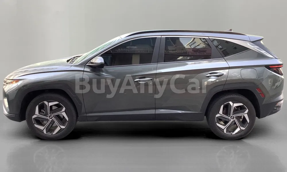 Vehicle photo 4
