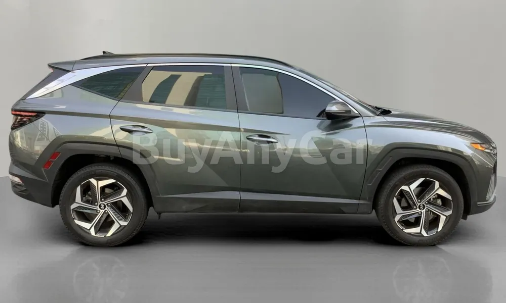Vehicle photo 3