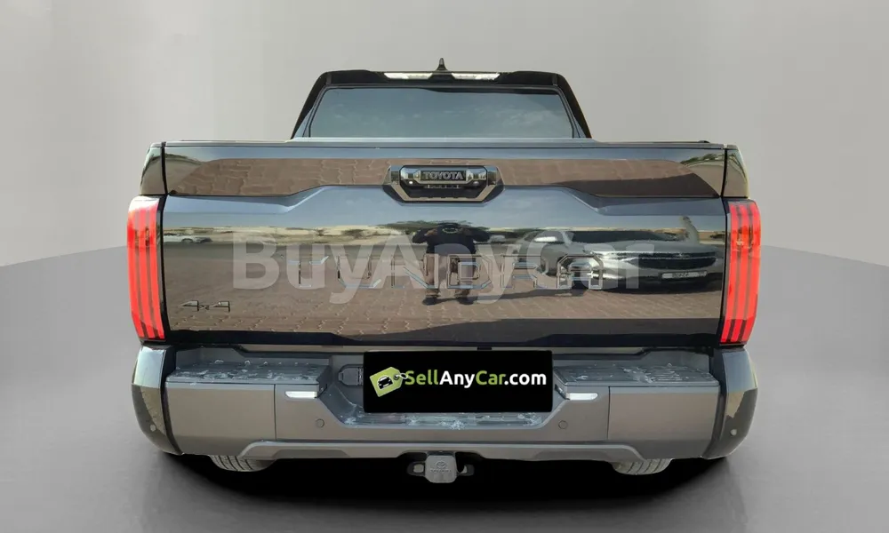 Vehicle photo 2