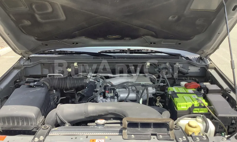 Vehicle photo 10