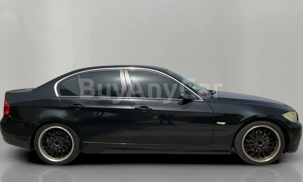 Vehicle photo 5