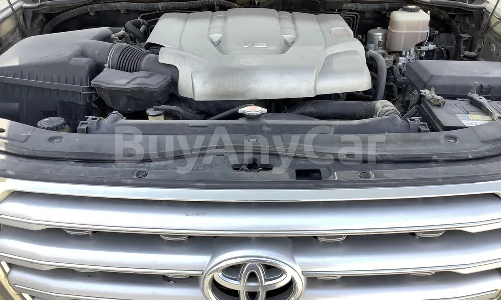 Vehicle photo 6