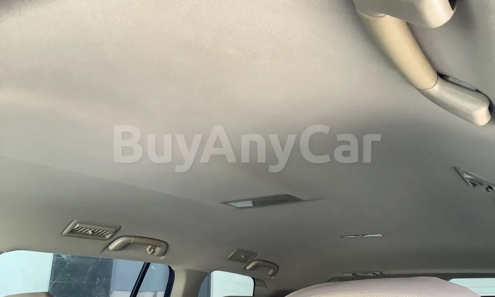 Vehicle photo 9