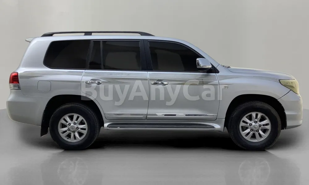 Vehicle photo 3