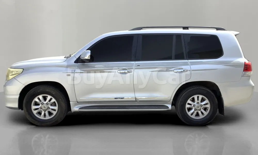 Vehicle photo 4