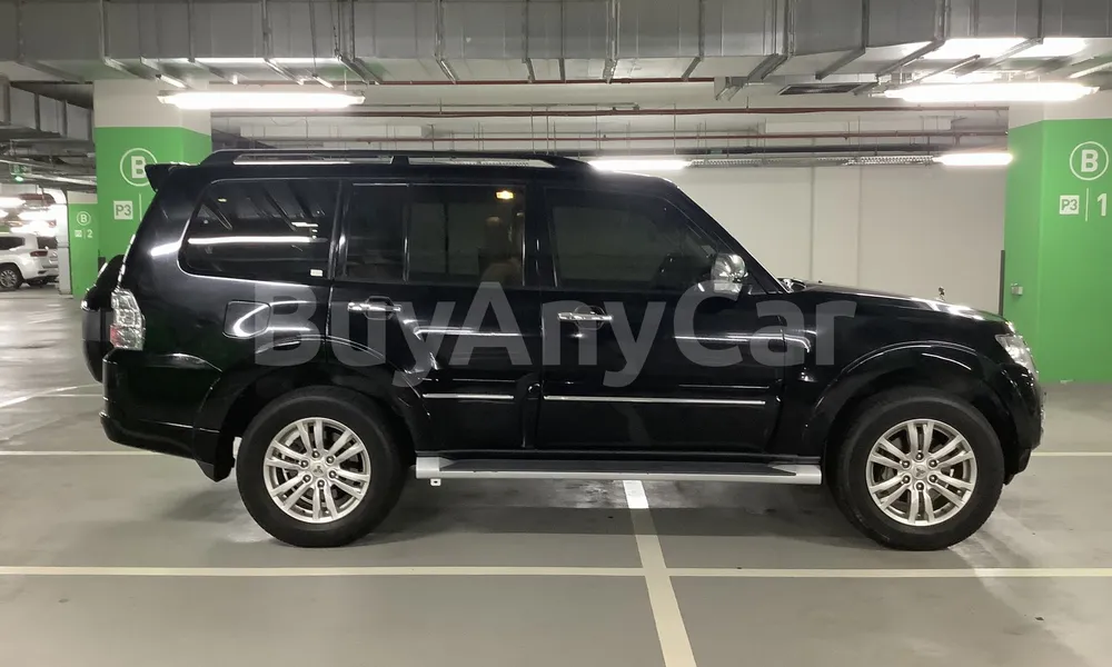 Vehicle photo 4
