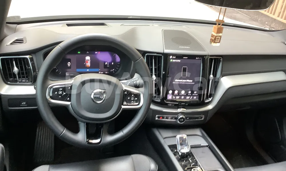 Vehicle photo 7