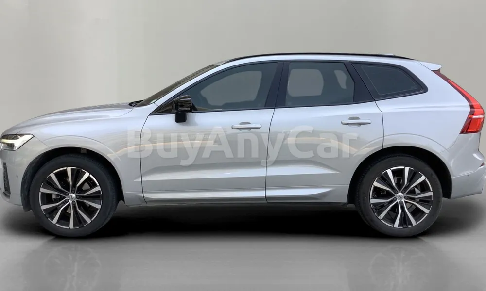 Vehicle photo 4