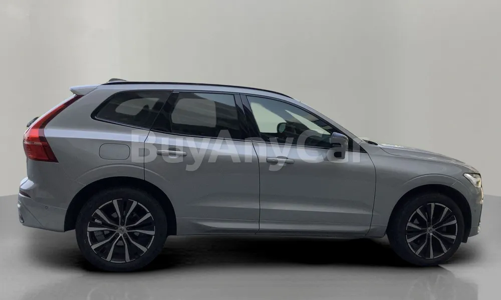 Vehicle photo 3