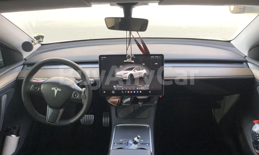 Vehicle photo 8