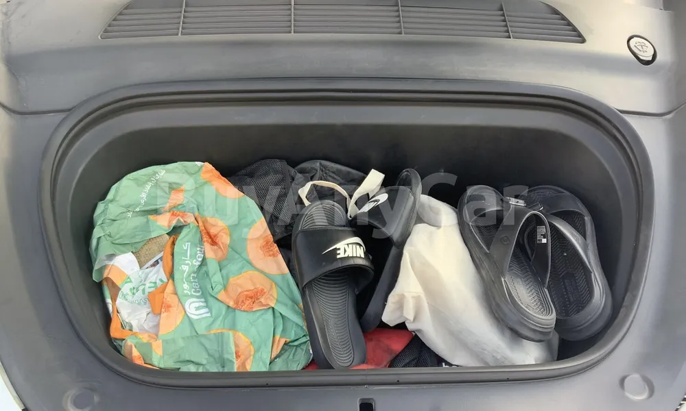 Vehicle photo 6