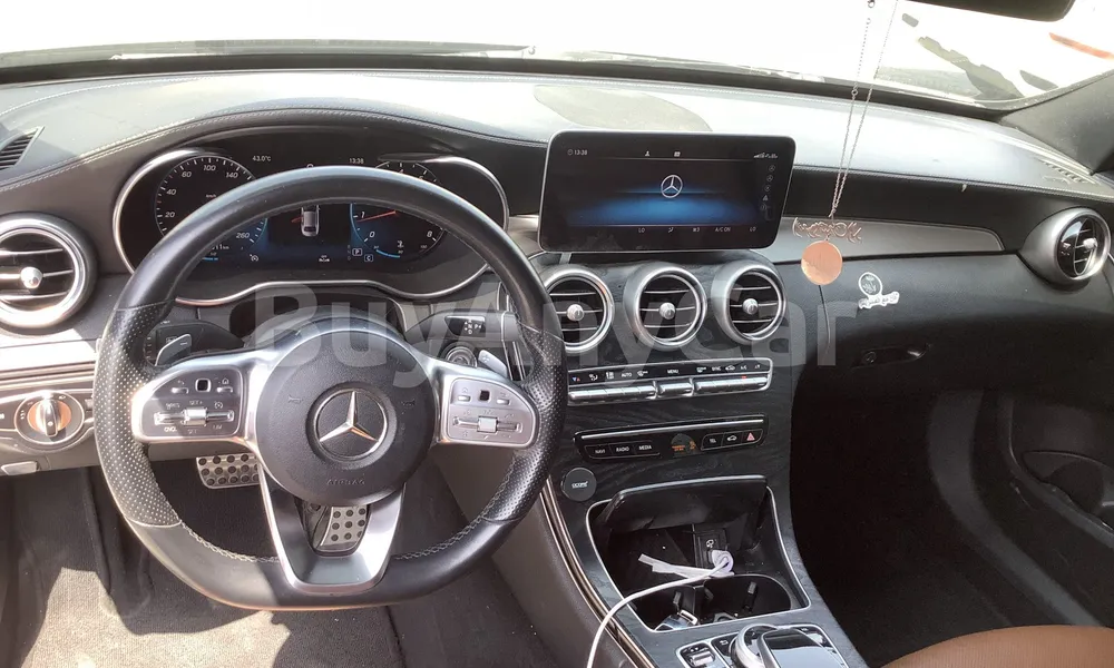 Vehicle photo 8