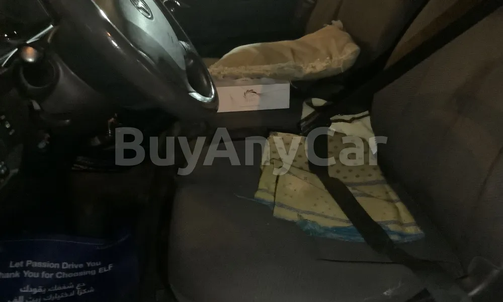 Vehicle photo 6