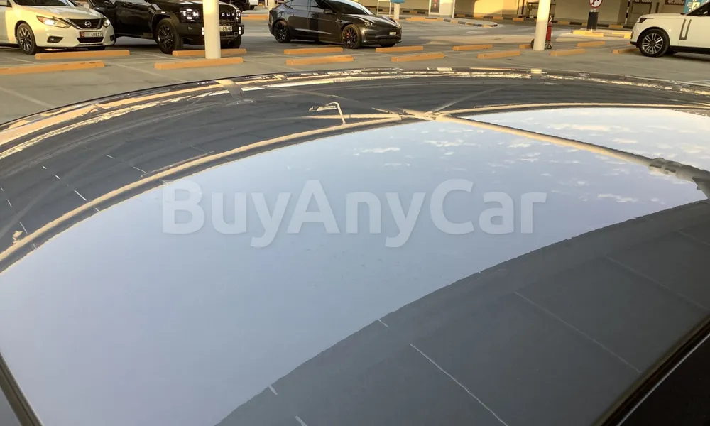 Vehicle photo 6