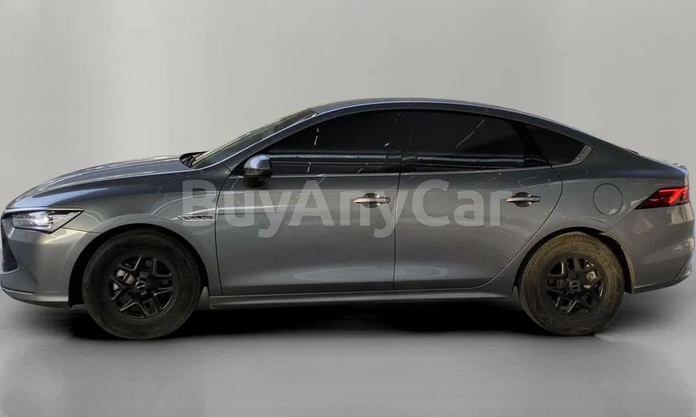 Vehicle photo 3