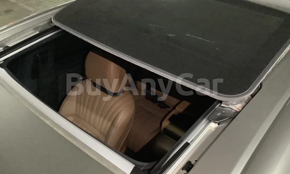 Vehicle photo 5