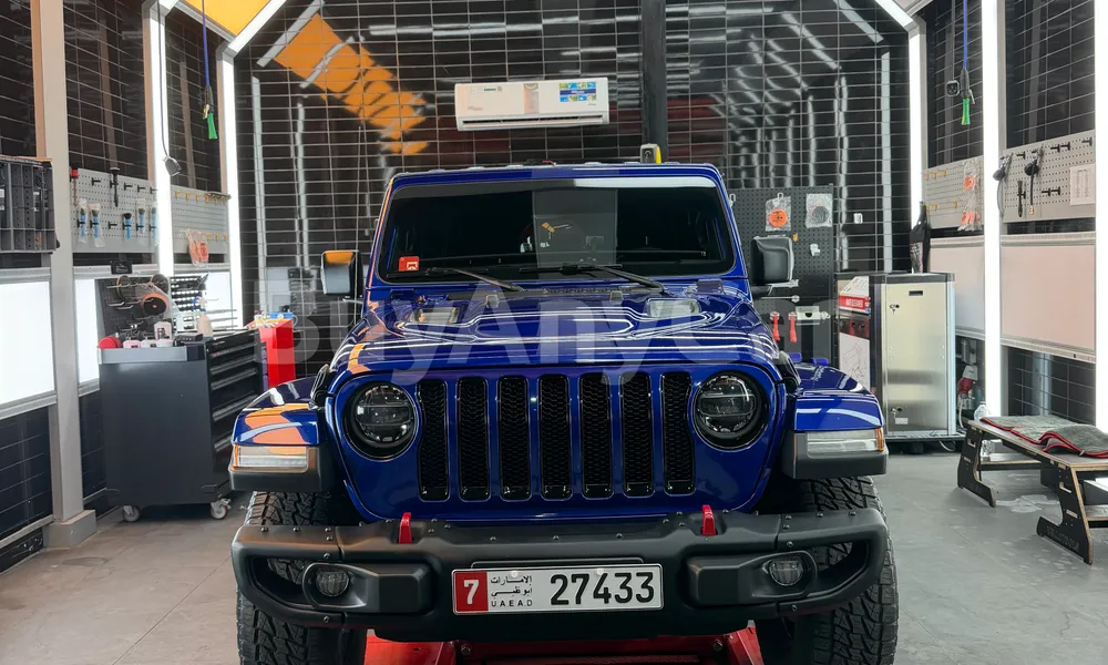 Vehicle photo 8
