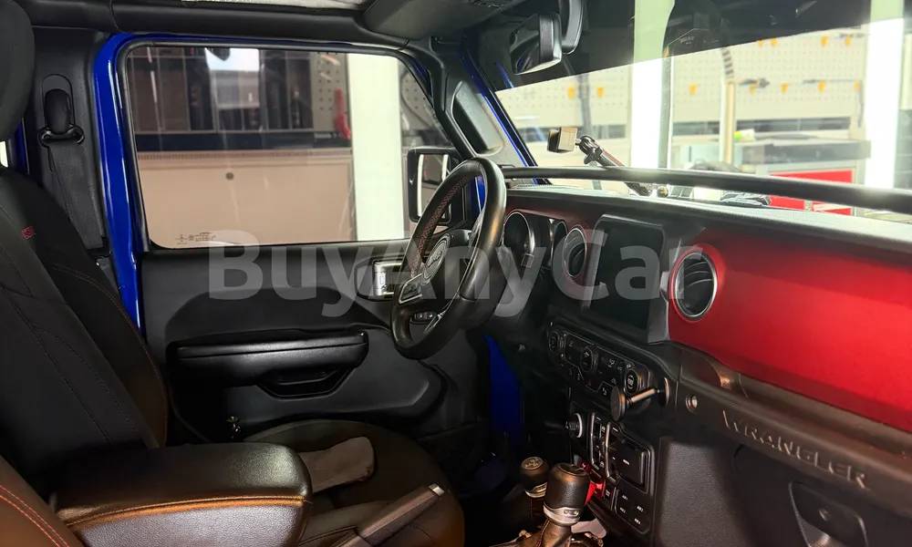 Vehicle photo 5