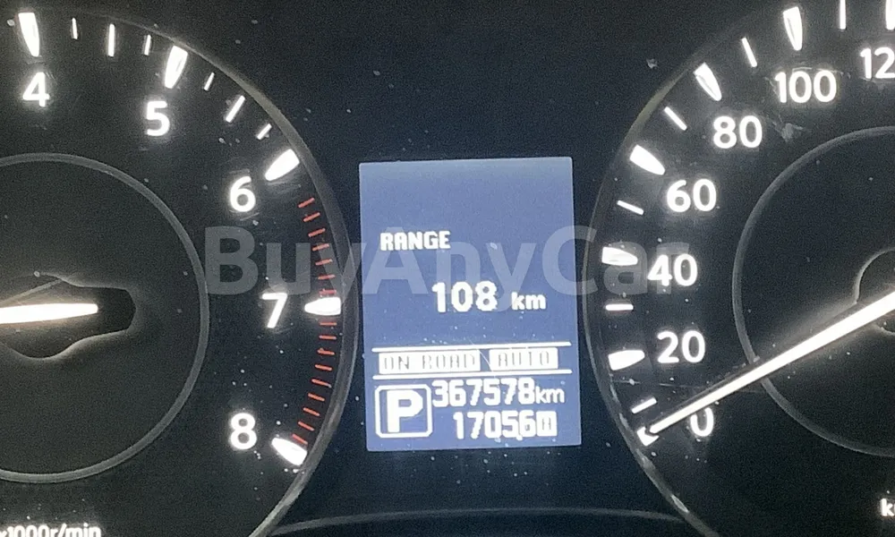 Vehicle photo 6