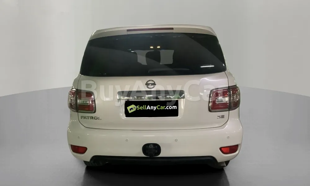 Vehicle photo 2
