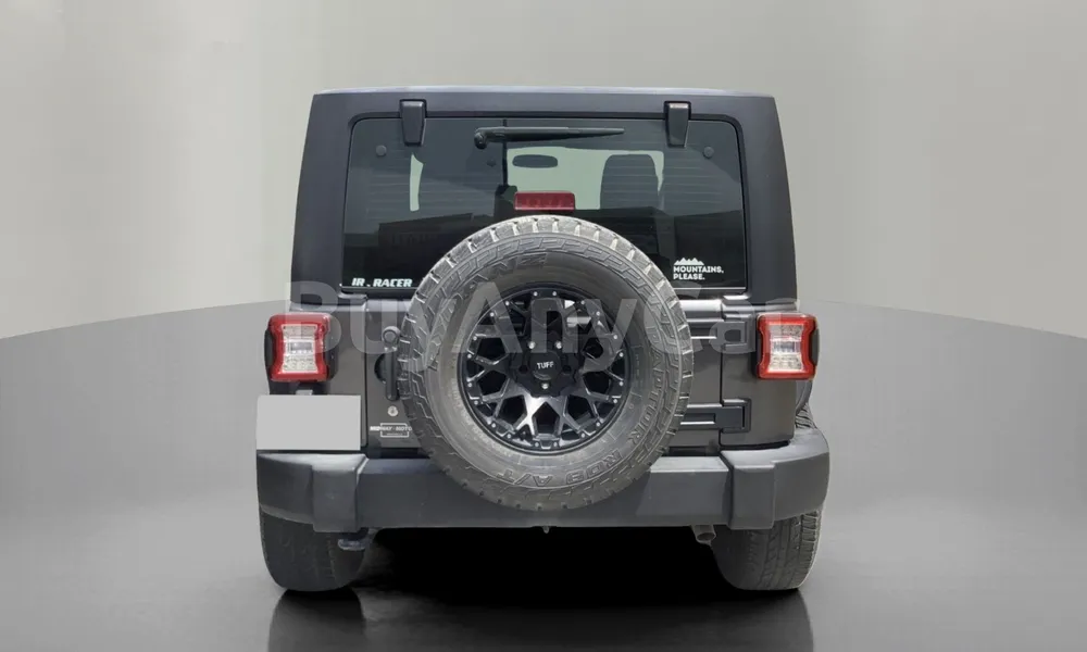 Vehicle photo 2