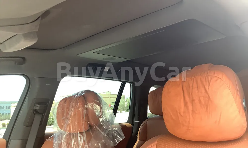 Vehicle photo 9