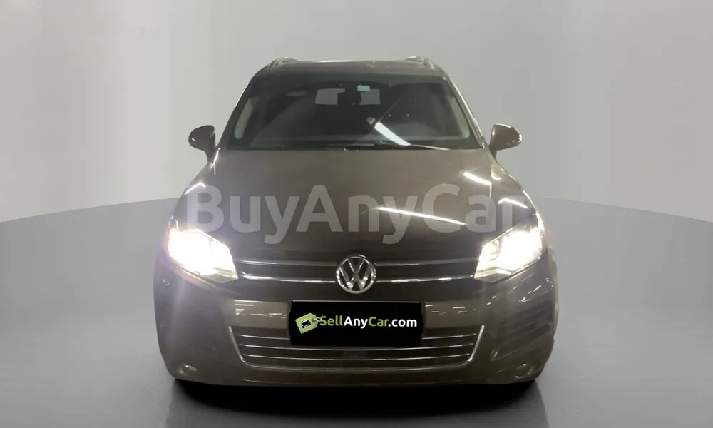 Vehicle photo 1