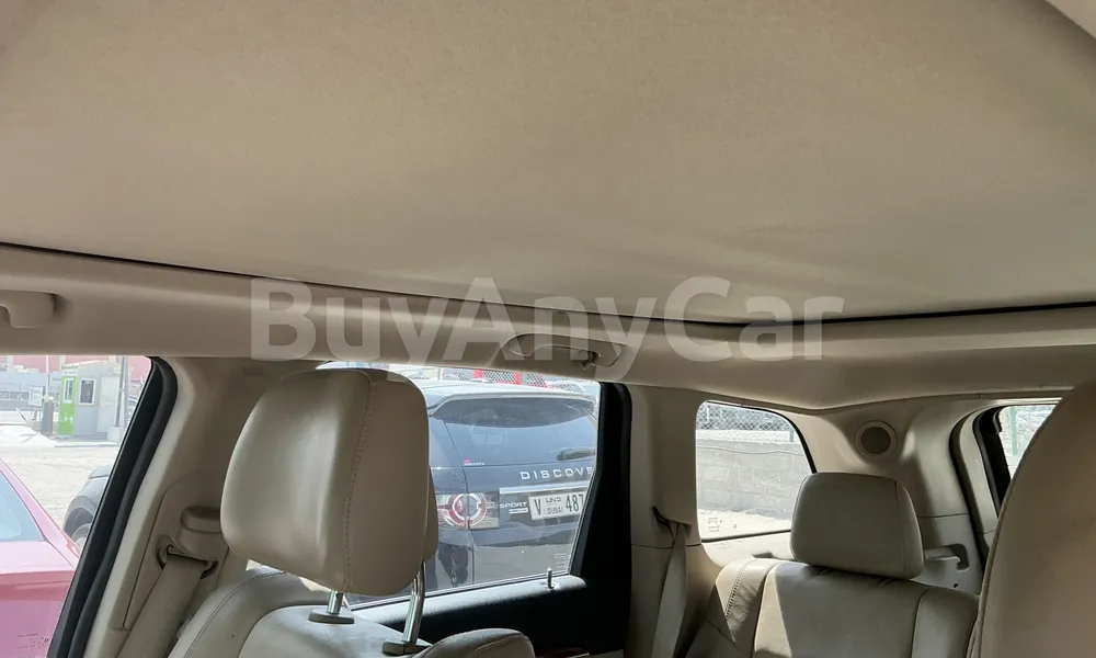 Vehicle photo 9
