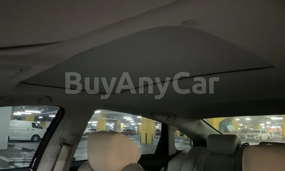 Vehicle photo 9