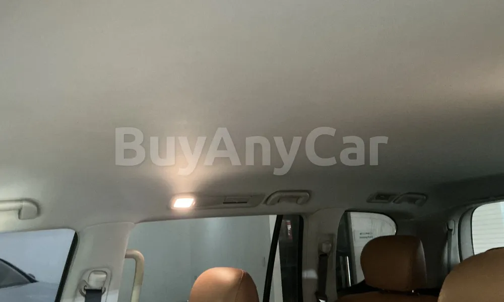 Vehicle photo 11
