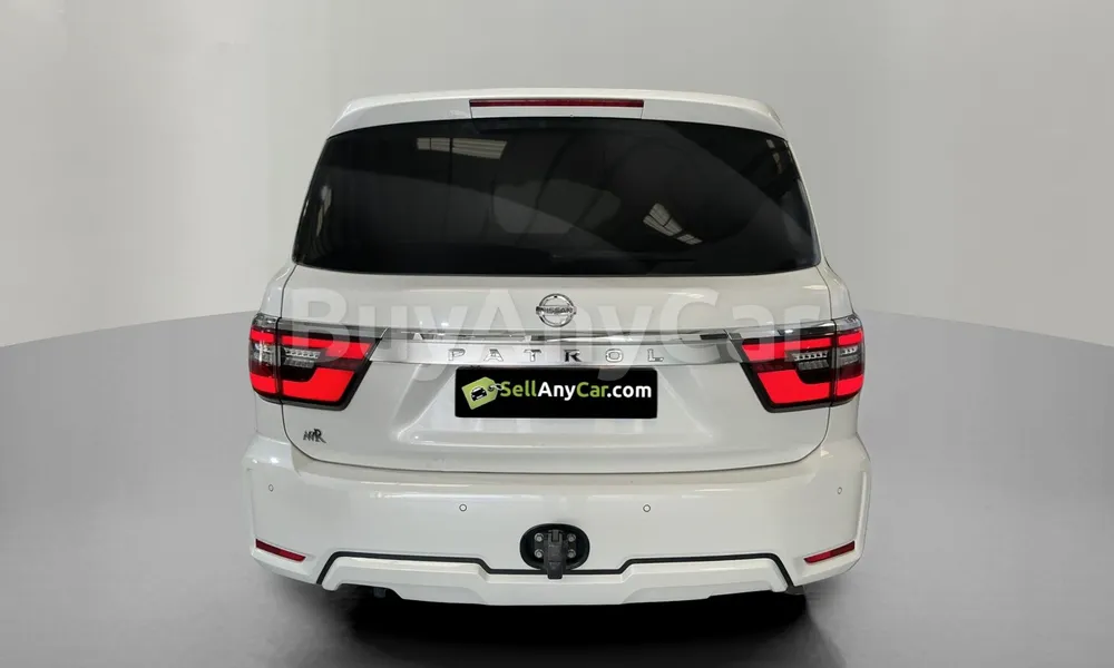 Vehicle photo 3