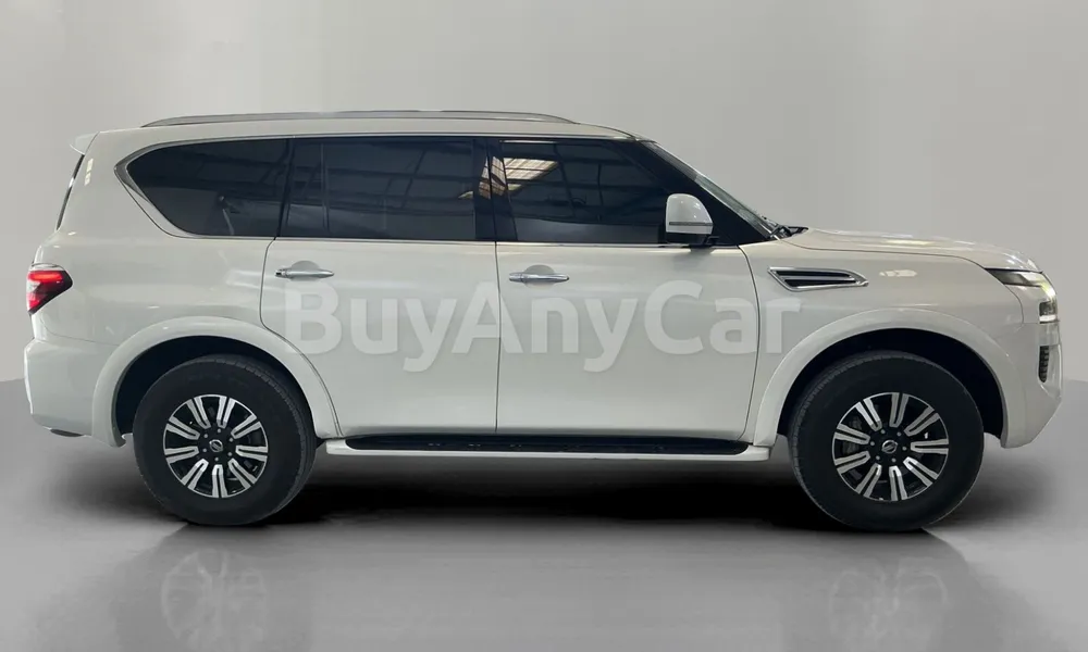 Vehicle photo 5