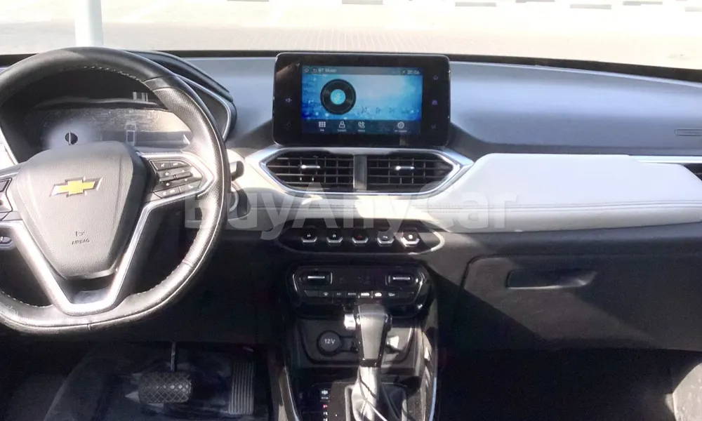 Vehicle photo 8