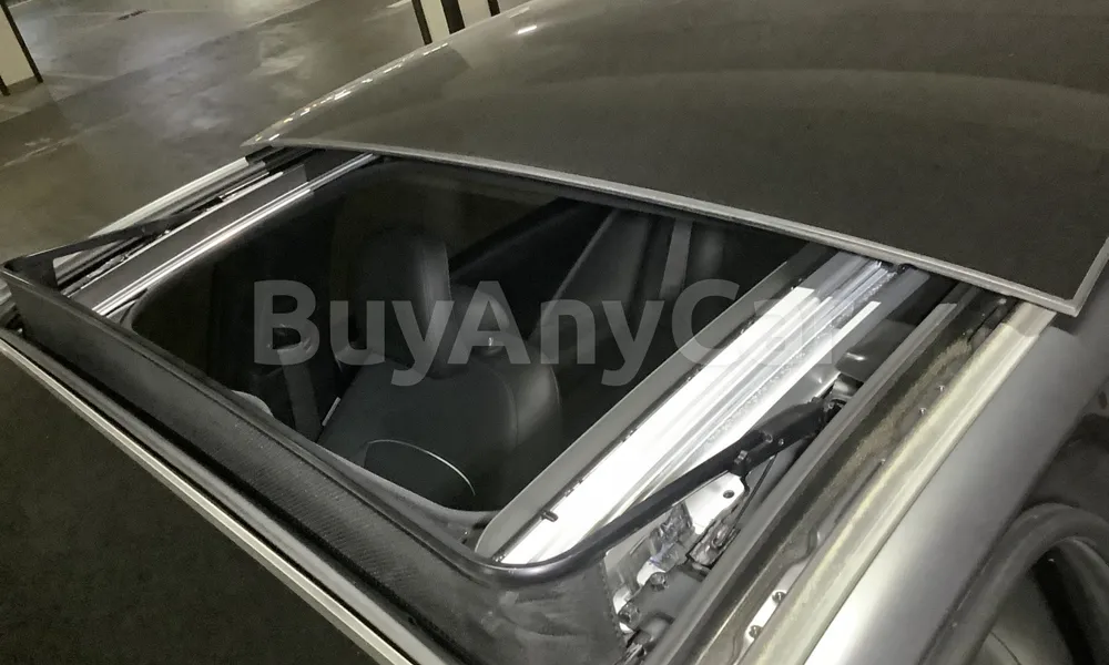 Vehicle photo 5