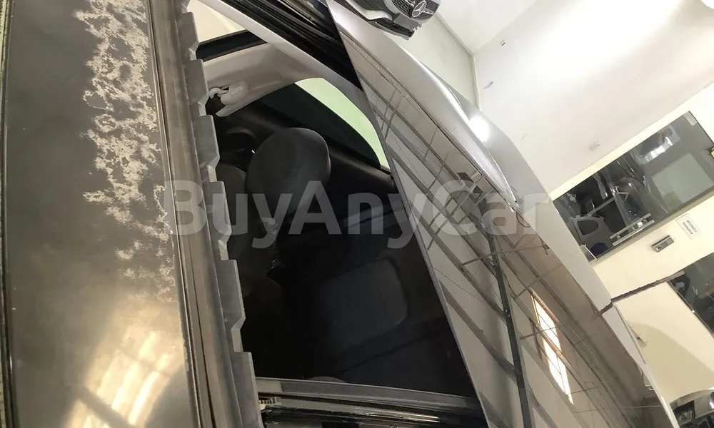 Vehicle photo 5