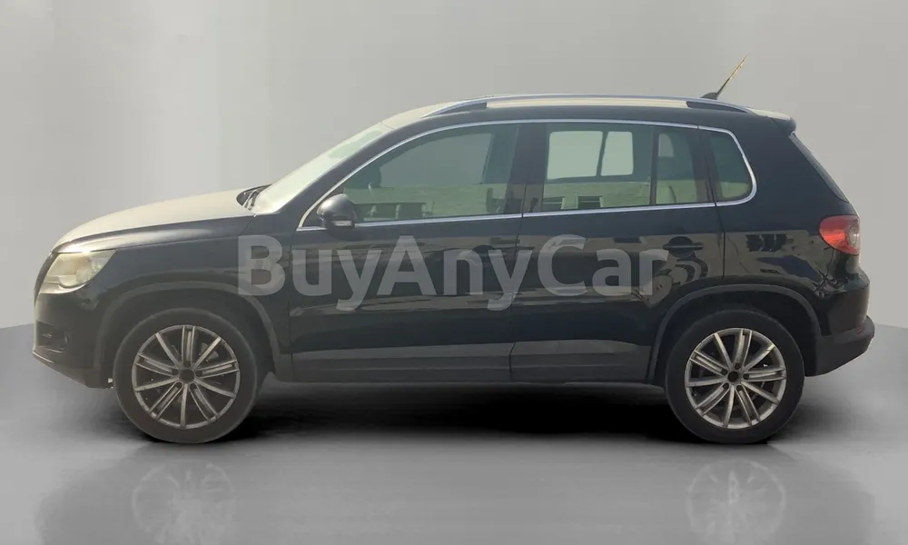 Vehicle photo 4