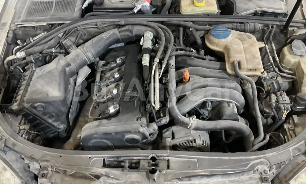 Vehicle photo 6