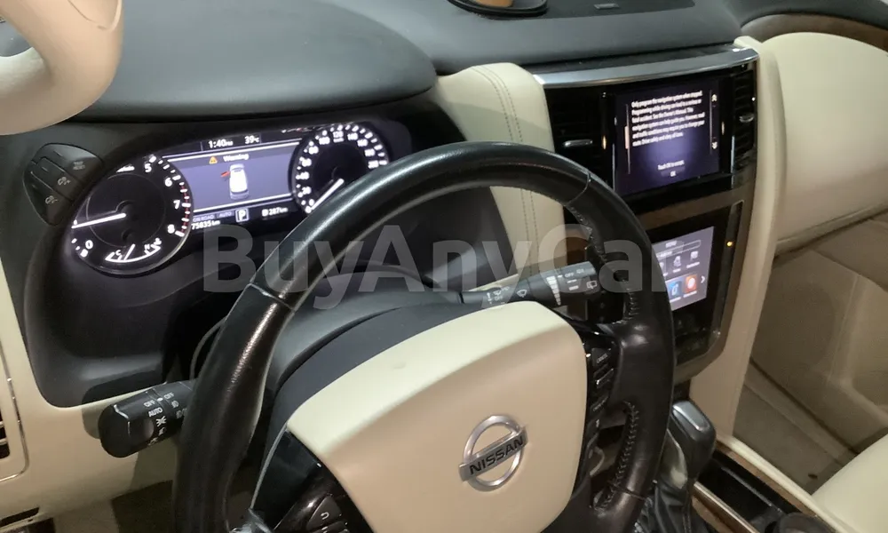 Vehicle photo 8