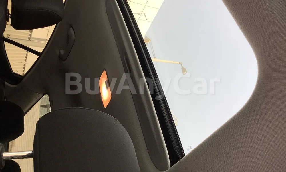 Vehicle photo 9