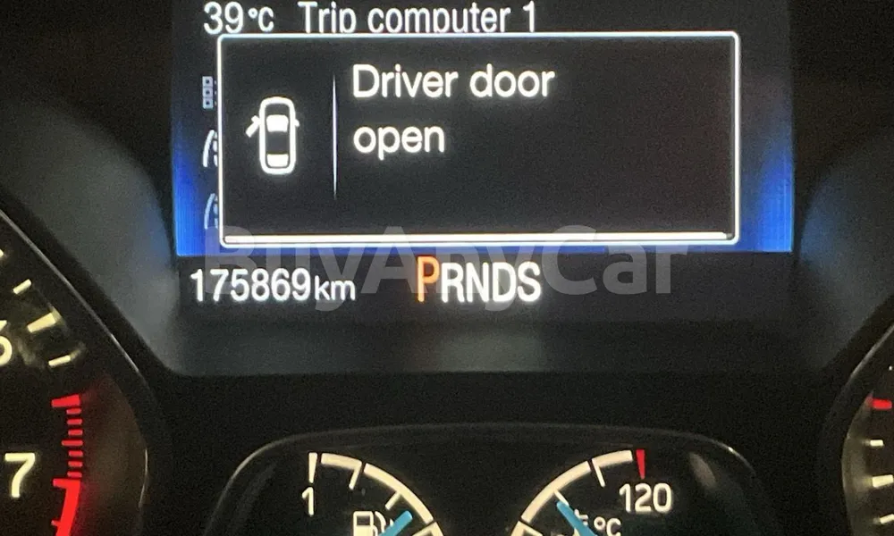 Vehicle photo 7